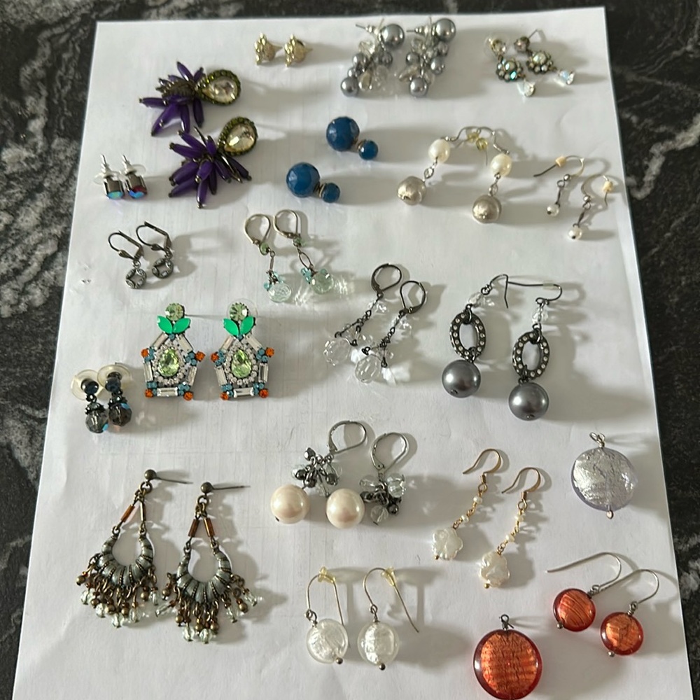 Lot of Earrings